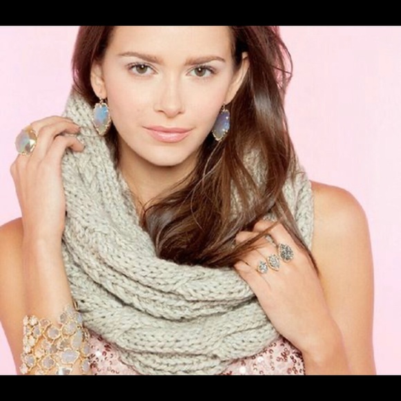 Like New RARE Kendra Scott Corley Earrings Silver & Slate Iridescent GORGEOUS! - Picture 16 of 16